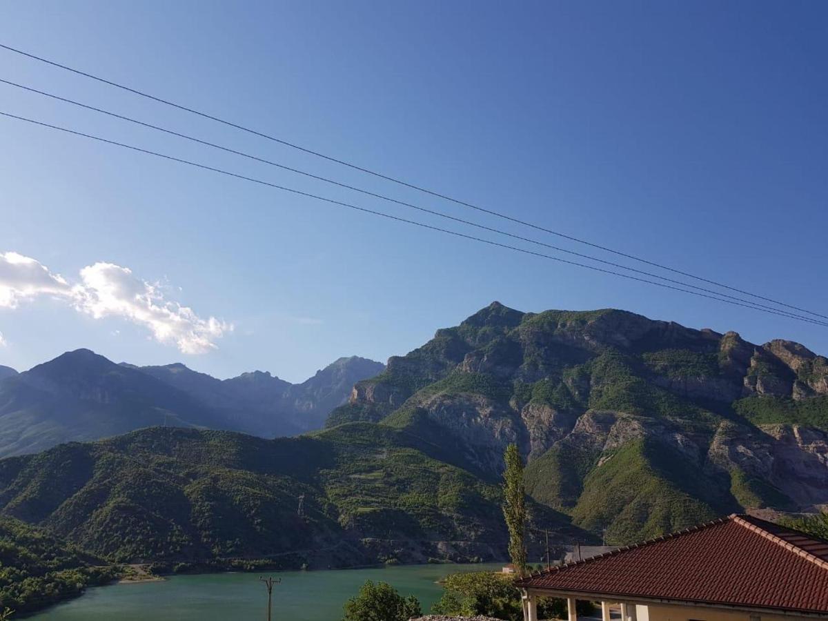 Lugina E Komanit Экстерьер фото