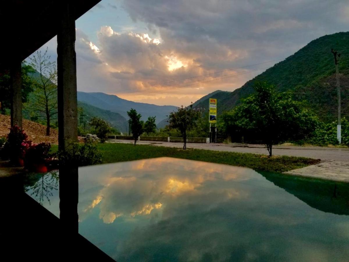 Lugina E Komanit Экстерьер фото